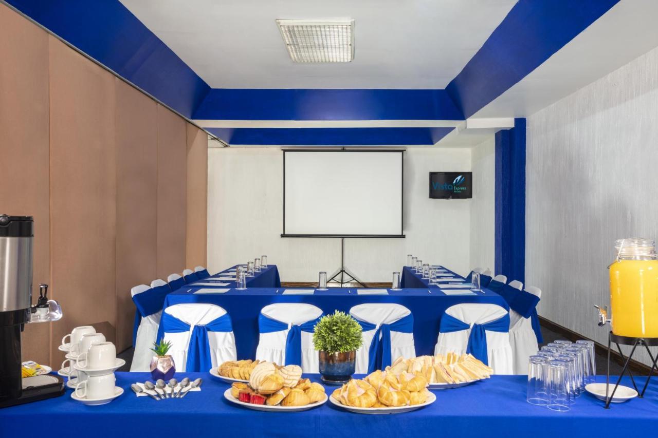 Vista Express Morelia By Arriva Hospitality Group Exterior photo